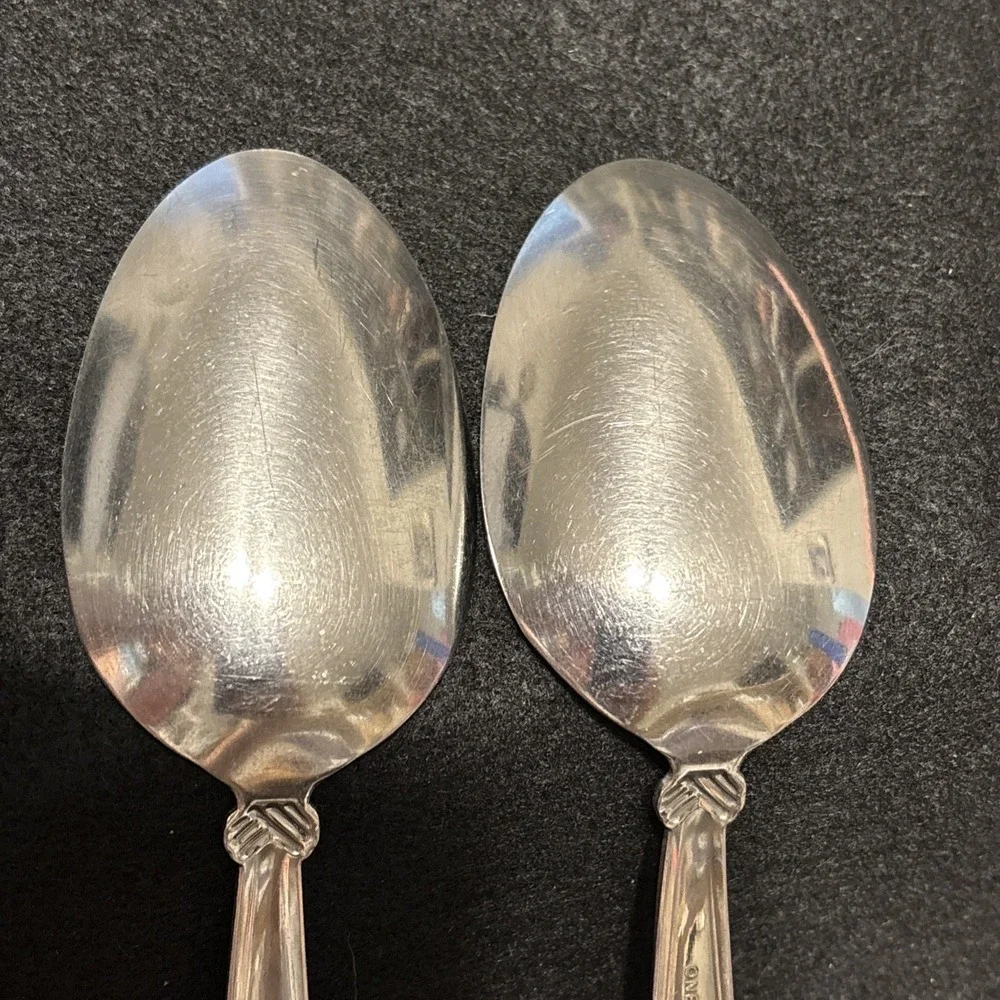 PAIR Oneida RATTAN Stainless  Silverware Serving Spoons  8 1/4